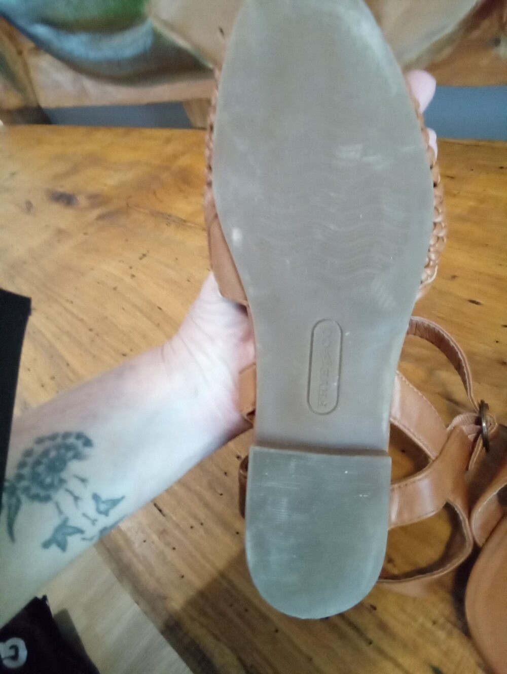 Frye - Picture 10 of 11